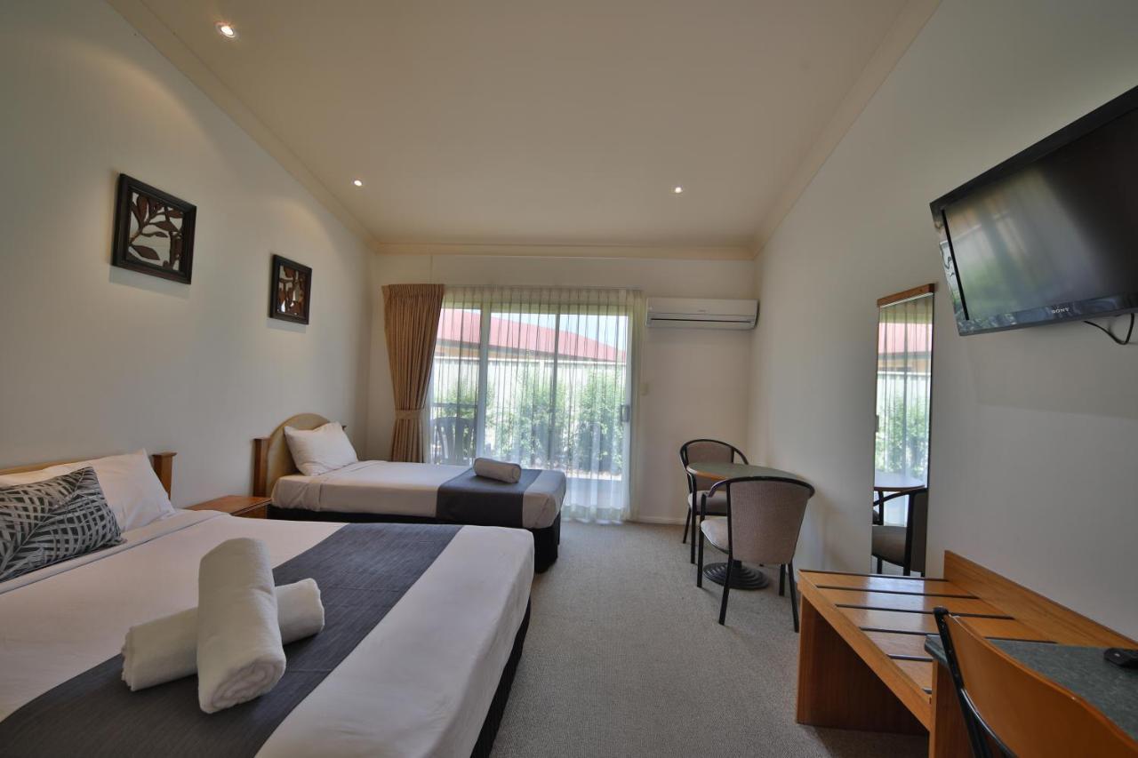 Emerald Explorers Inn Ngoại thất bức ảnh