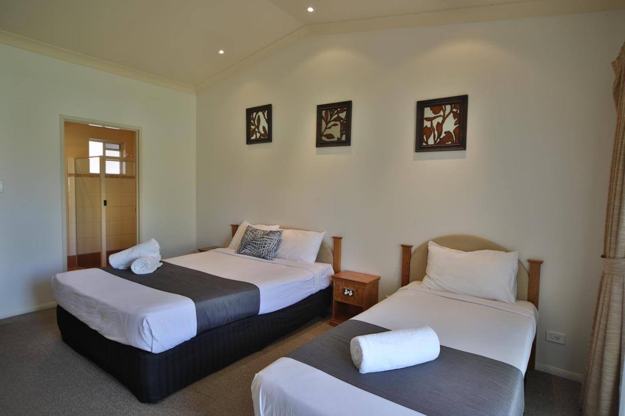 Emerald Explorers Inn Ngoại thất bức ảnh