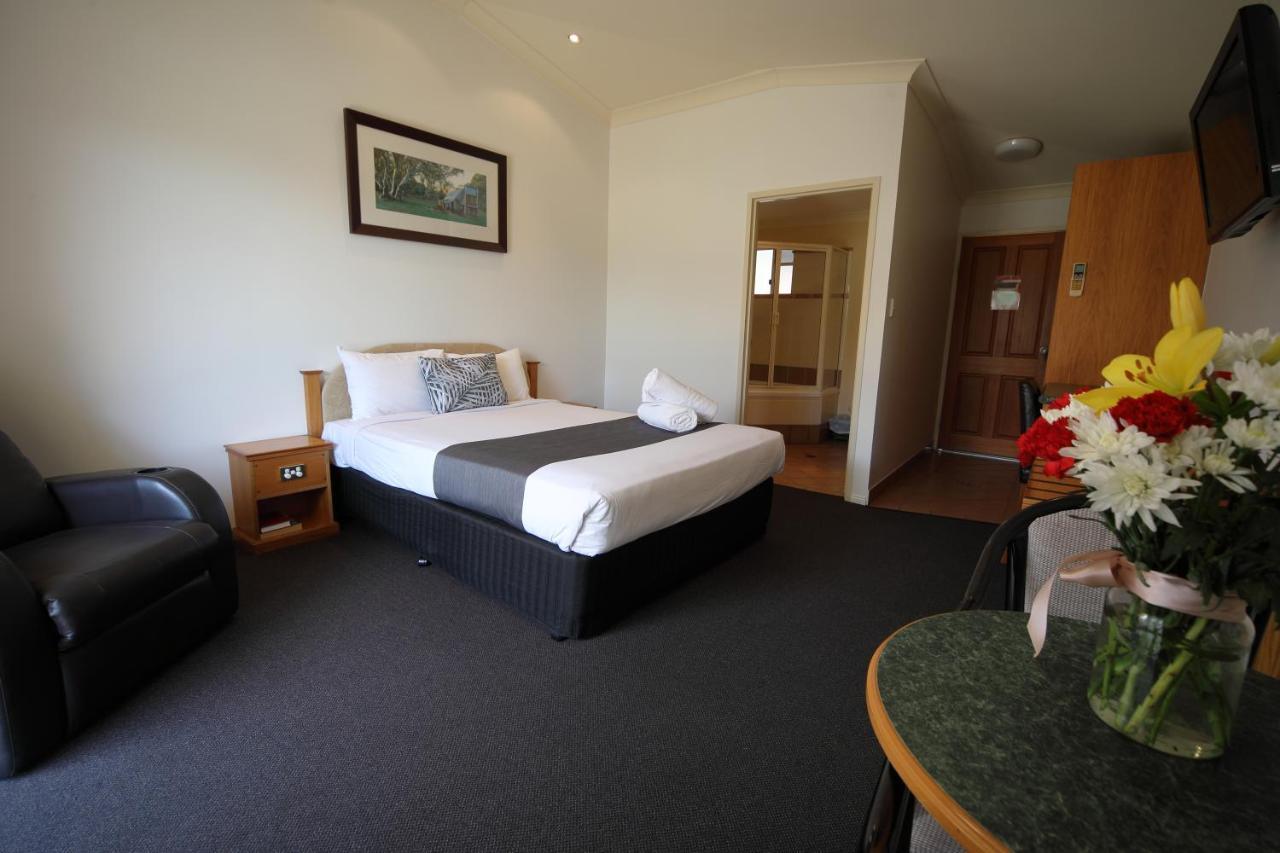 Emerald Explorers Inn Ngoại thất bức ảnh