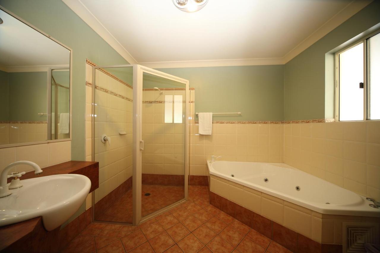 Emerald Explorers Inn Ngoại thất bức ảnh